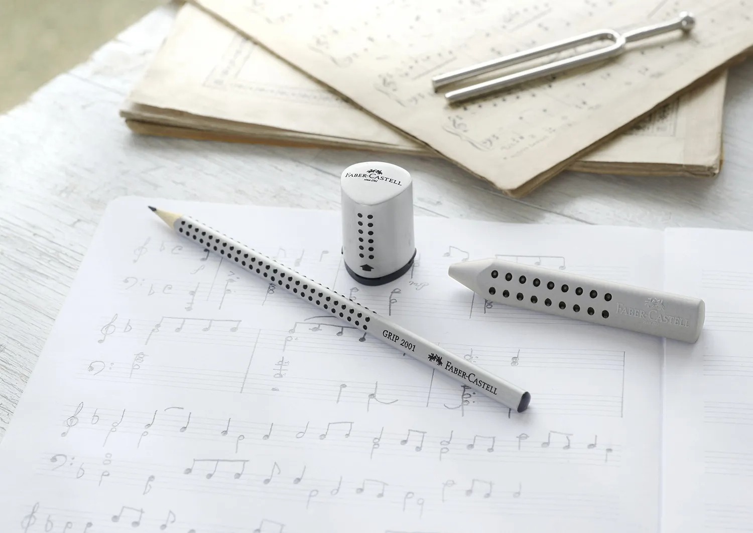Faber-Castell Grip 2001 Bleistifte mit Radierkappe